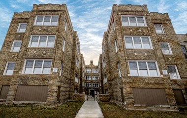 1807 S St Louis 1-2 Beds Apartment for Rent Photo Gallery 1